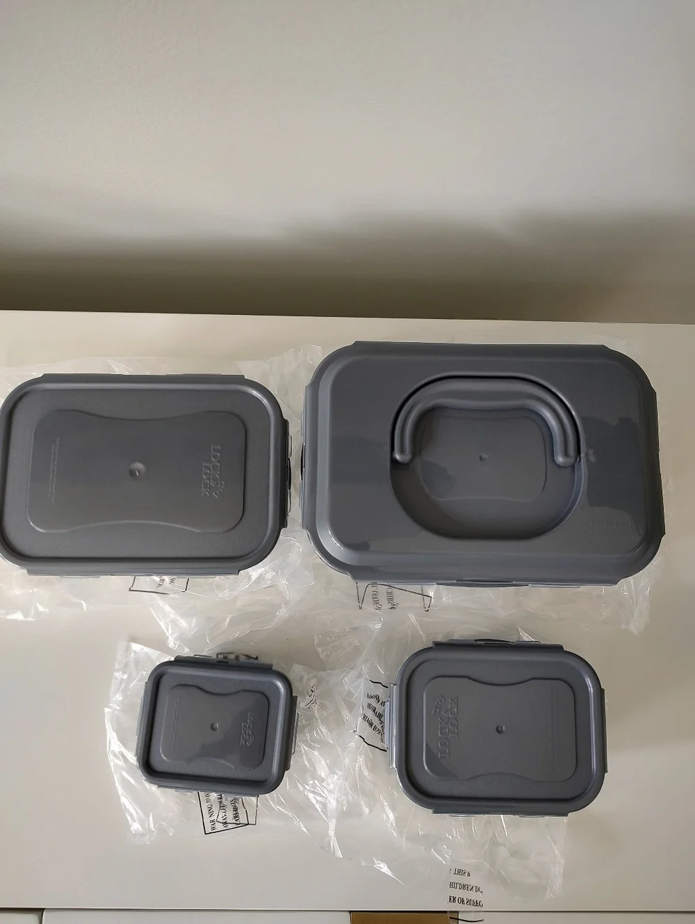 LocknLock Food Storage Nesting Set Gray Four Pieces Rectangular NEW